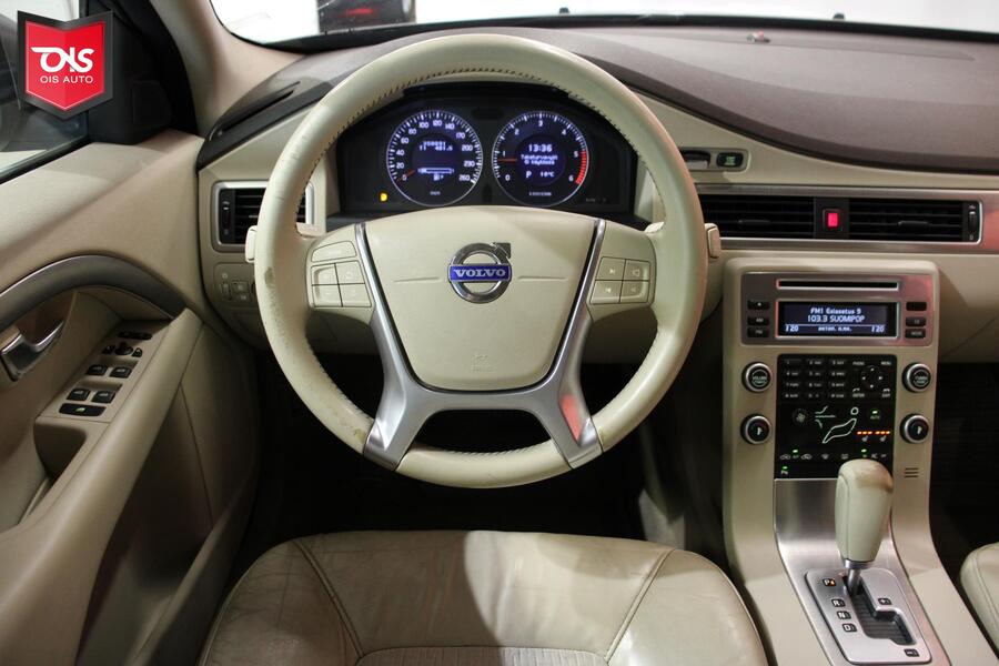 Volvo V70 vaihtoauto