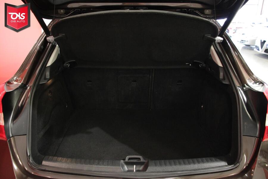 Mercedes-Benz GLA vaihtoauto