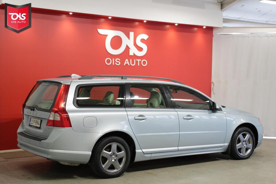 Volvo V70 vaihtoauto