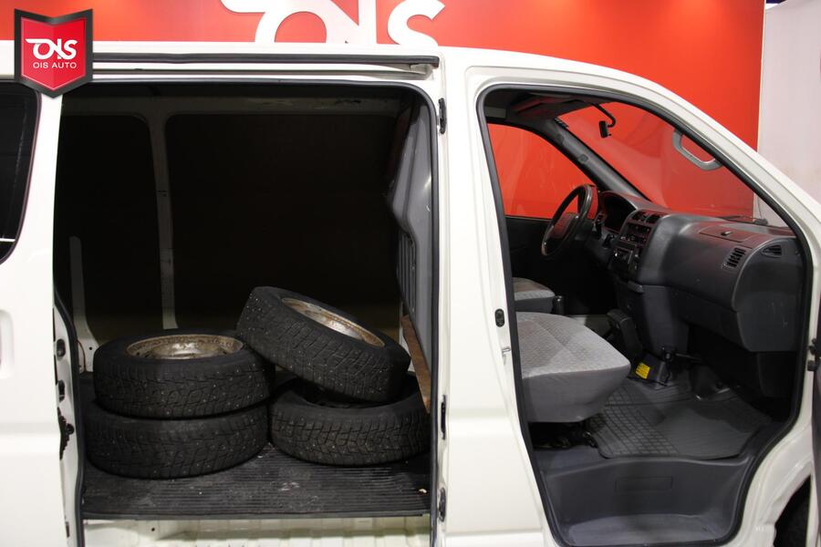 Toyota Hiace vaihtoauto