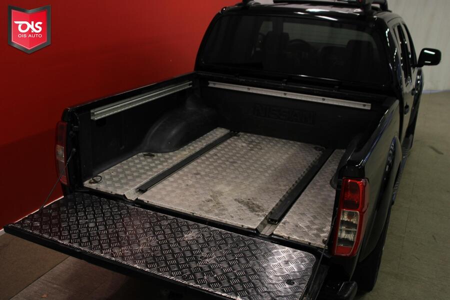 Nissan Navara vaihtoauto