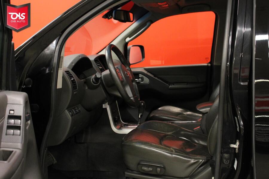 Nissan Navara vaihtoauto