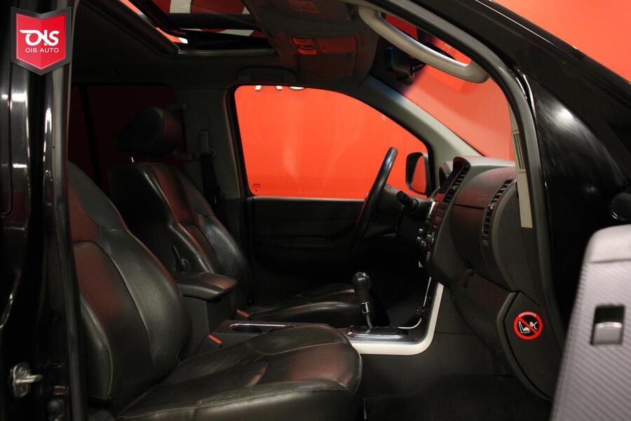 Nissan Navara vaihtoauto