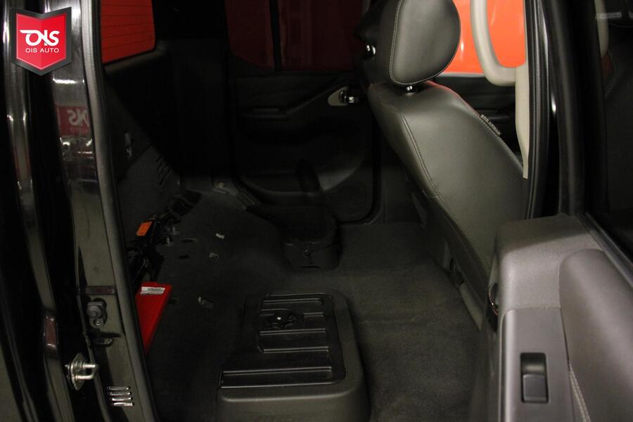 Nissan Navara vaihtoauto