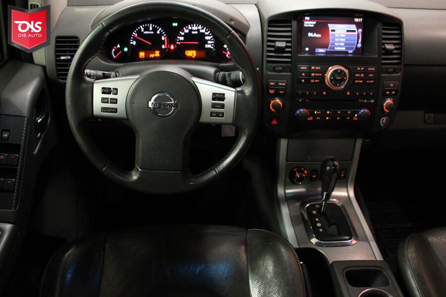 Nissan Navara vaihtoauto