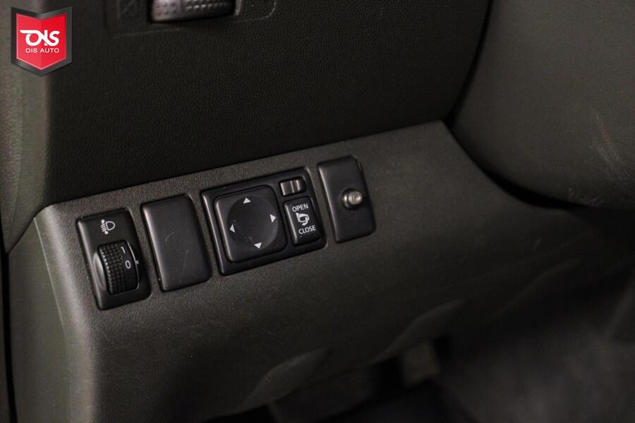 Nissan Navara vaihtoauto