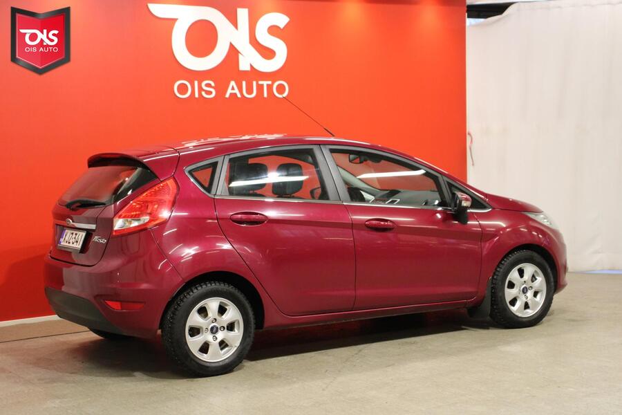 Ford Fiesta vaihtoauto