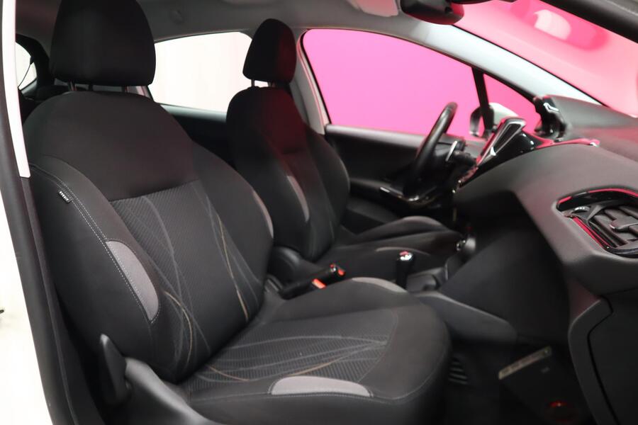 Peugeot 208 vaihtoauto