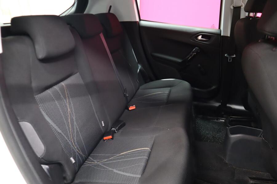 Peugeot 208 vaihtoauto