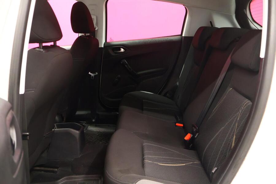 Peugeot 208 vaihtoauto