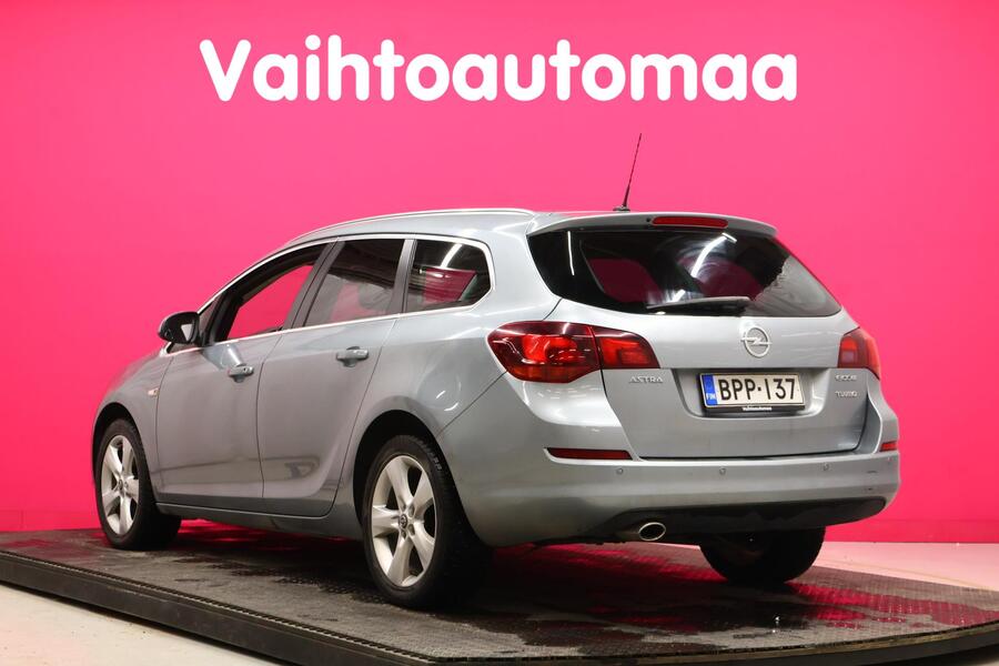 Opel Astra vaihtoauto