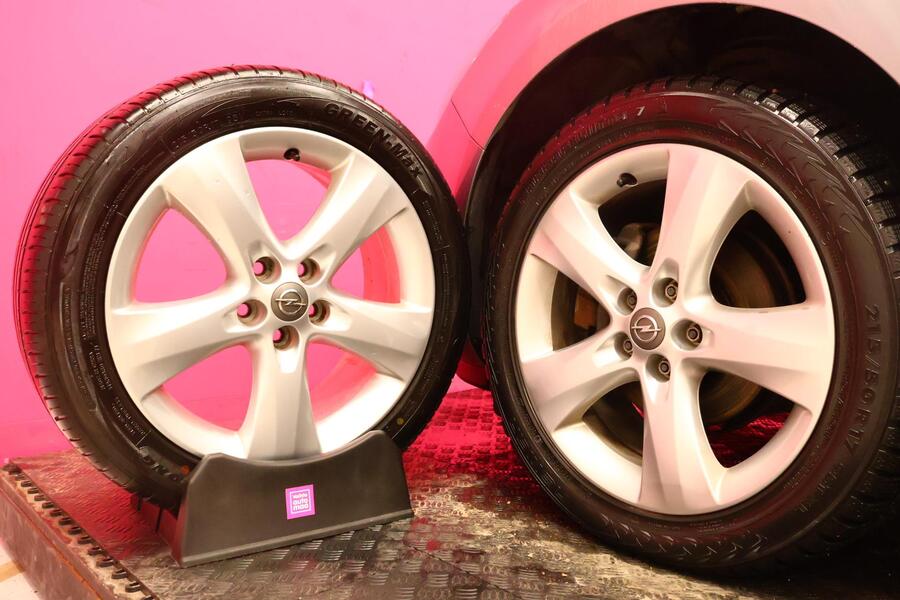 Opel Astra vaihtoauto