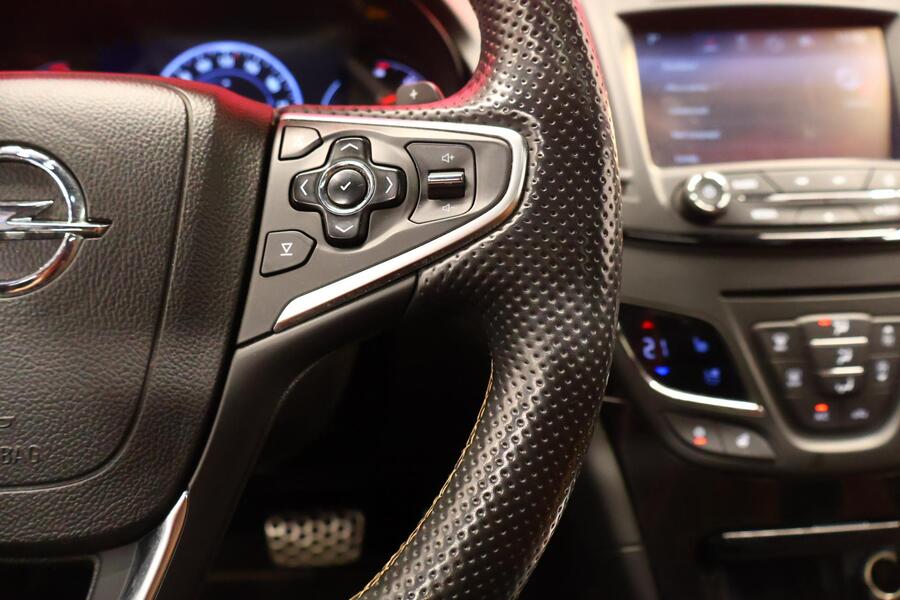 Opel Insignia vaihtoauto