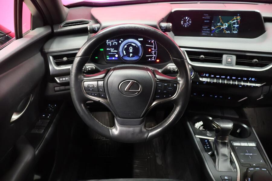 Lexus UX vaihtoauto