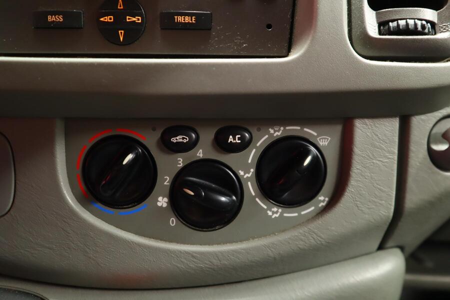 Opel Vivaro vaihtoauto