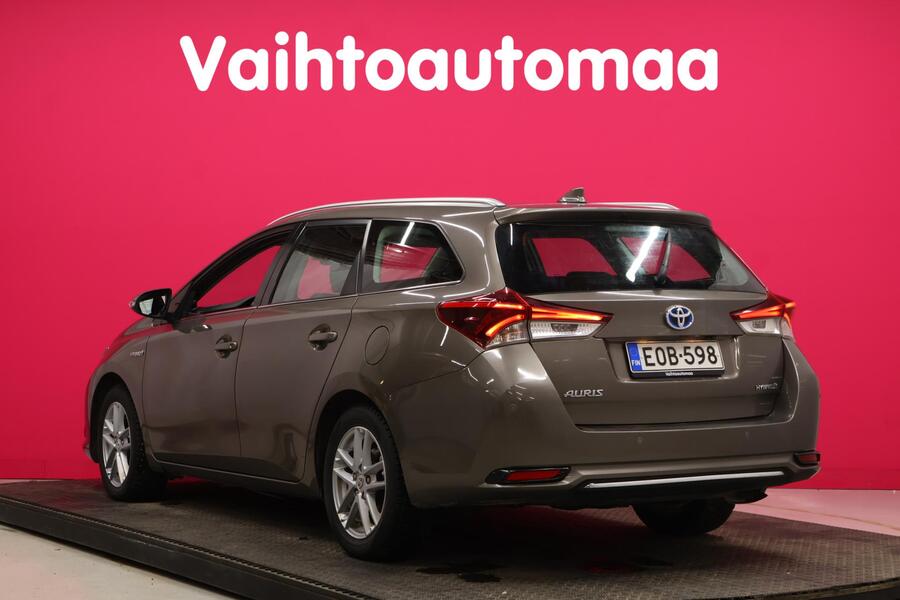 Toyota Auris vaihtoauto