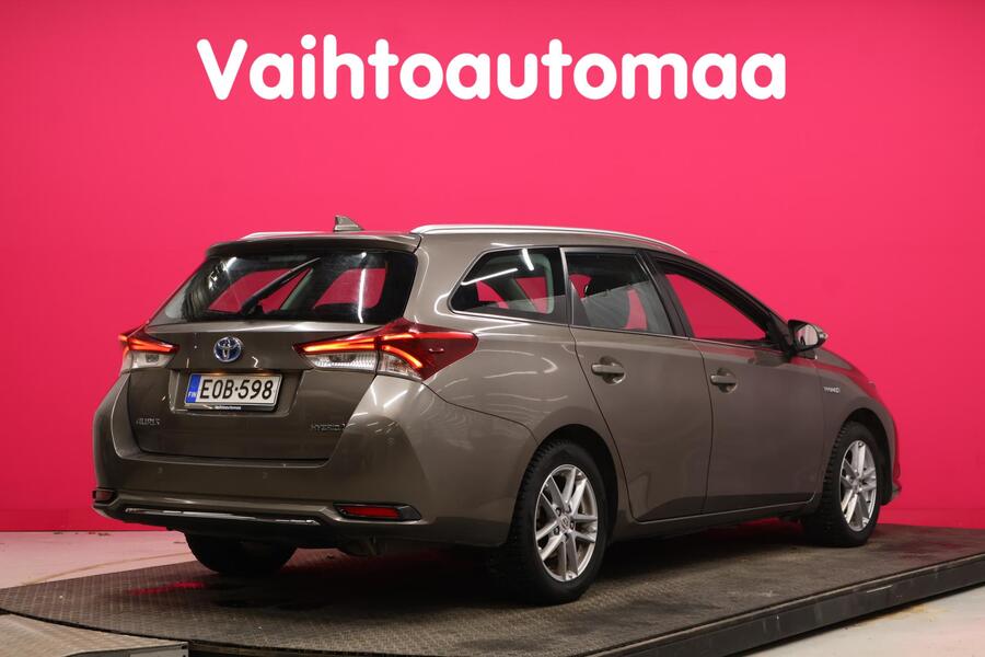Toyota Auris vaihtoauto