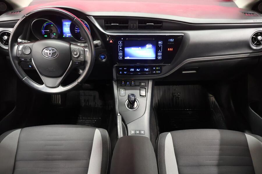 Toyota Auris vaihtoauto