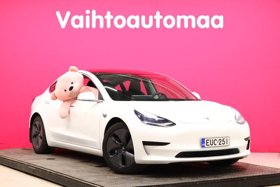 Tesla Model 3 vaihtoauto