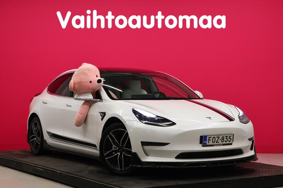 Tesla Model 3 vaihtoauto