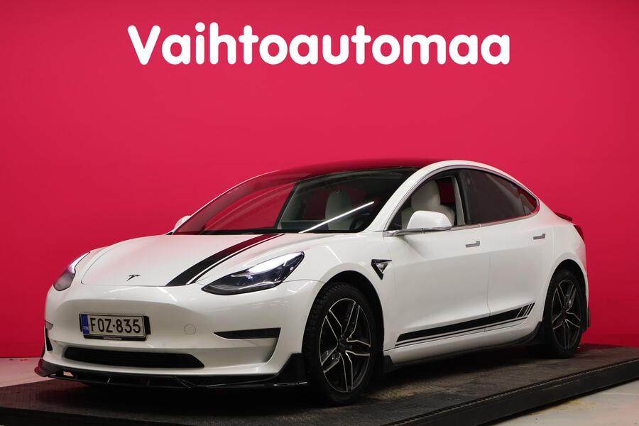 Tesla Model 3 vaihtoauto