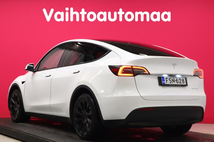 Tesla Model Y vaihtoauto
