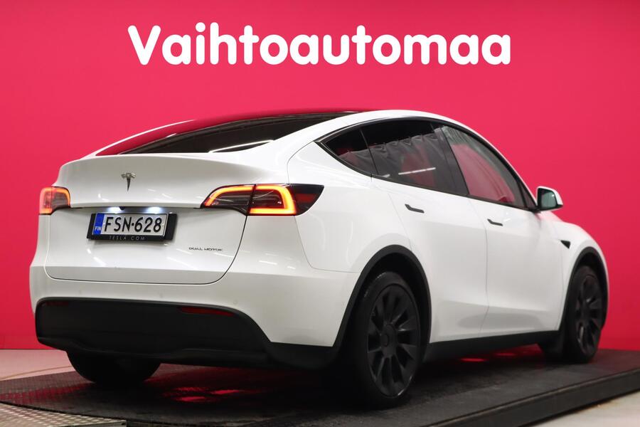 Tesla Model Y vaihtoauto