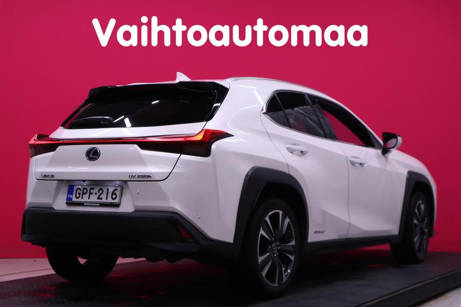 Lexus UX vaihtoauto