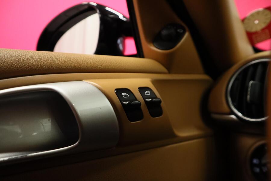 Porsche Cayman vaihtoauto