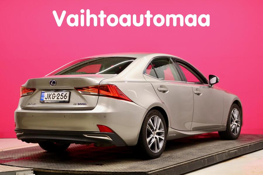 Lexus IS vaihtoauto