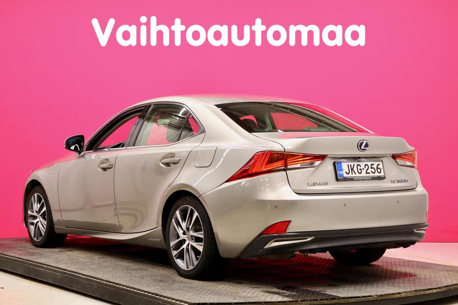 Lexus IS vaihtoauto