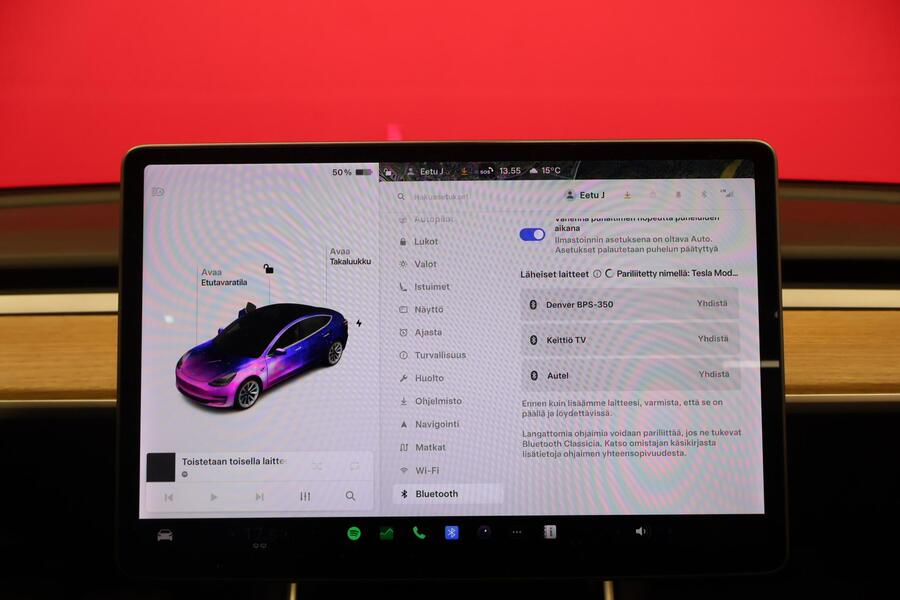 Tesla Model 3 vaihtoauto