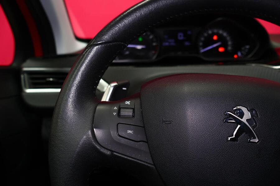 Peugeot 208 vaihtoauto