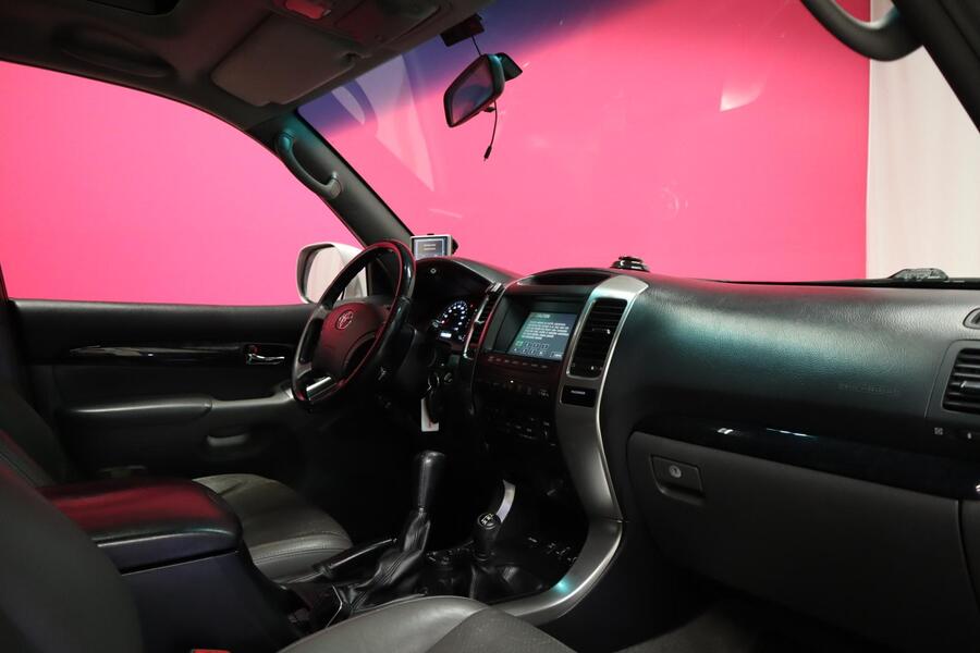 Toyota Land Cruiser vaihtoauto