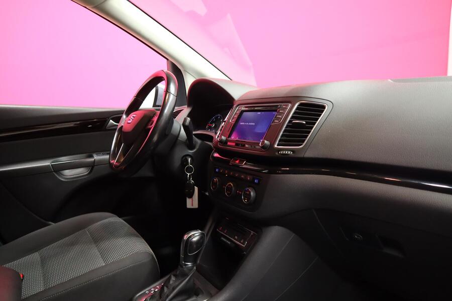 SEAT Alhambra vaihtoauto