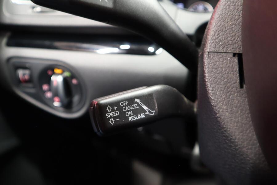 SEAT Alhambra vaihtoauto