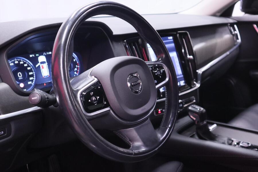 Volvo V90 Cross Country vaihtoauto