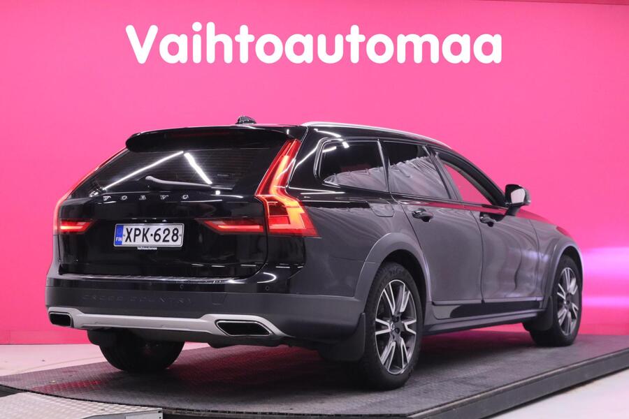 Volvo V90 Cross Country vaihtoauto