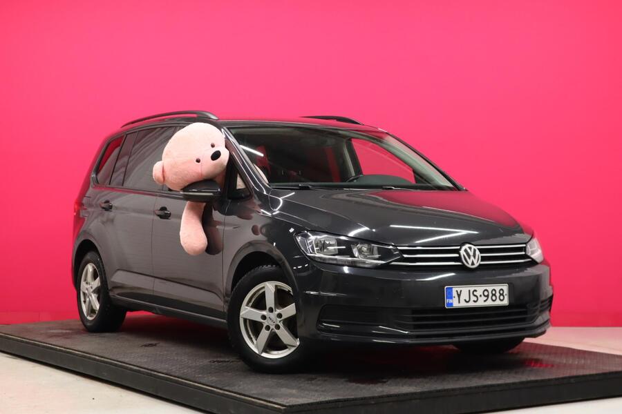 Volkswagen Touran vaihtoauto