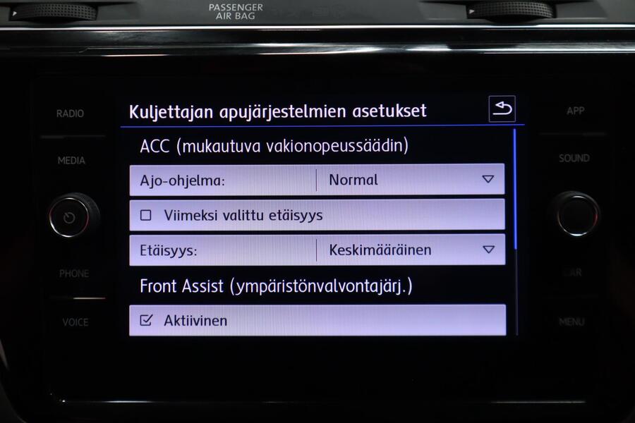 Volkswagen Touran vaihtoauto