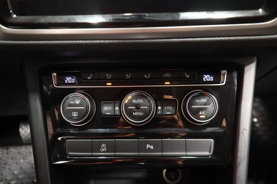 Volkswagen Touran vaihtoauto