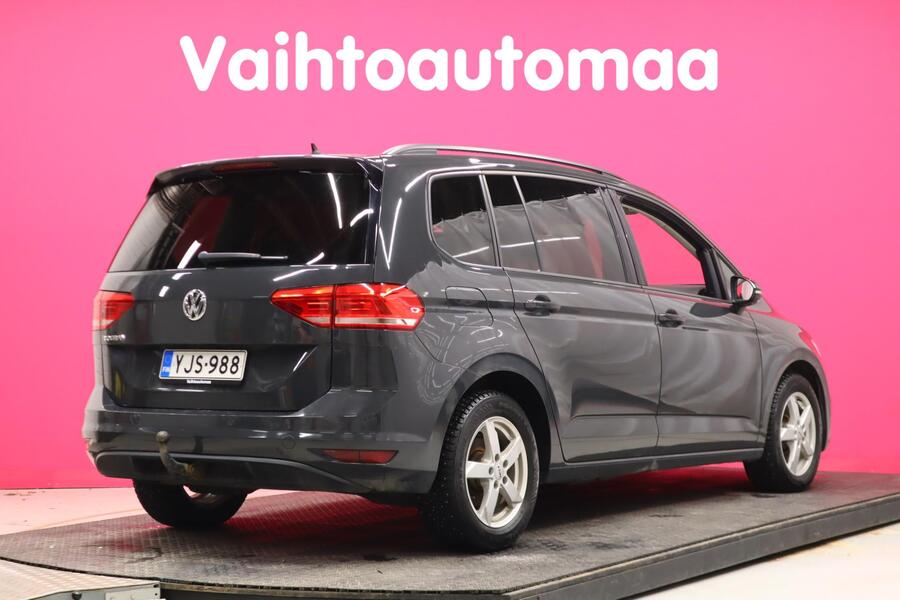 Volkswagen Touran vaihtoauto