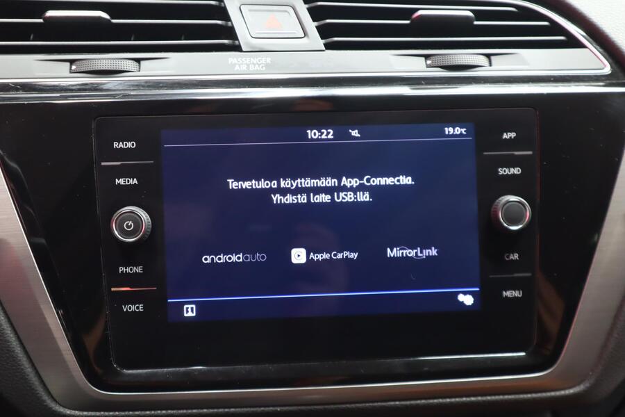 Volkswagen Touran vaihtoauto