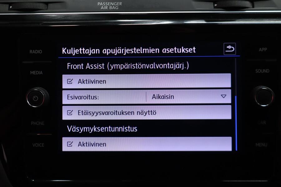 Volkswagen Touran vaihtoauto