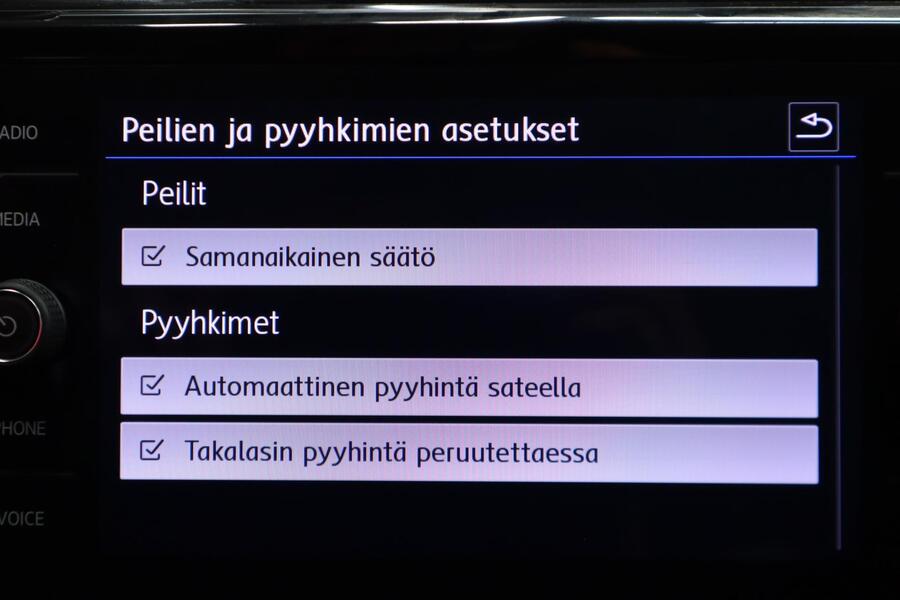 Volkswagen Touran vaihtoauto