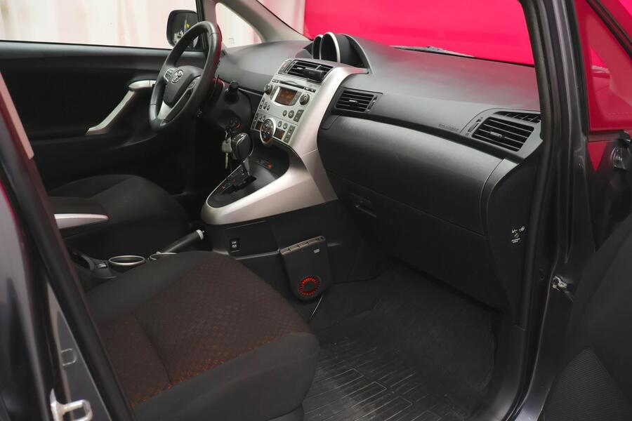 Toyota Verso vaihtoauto