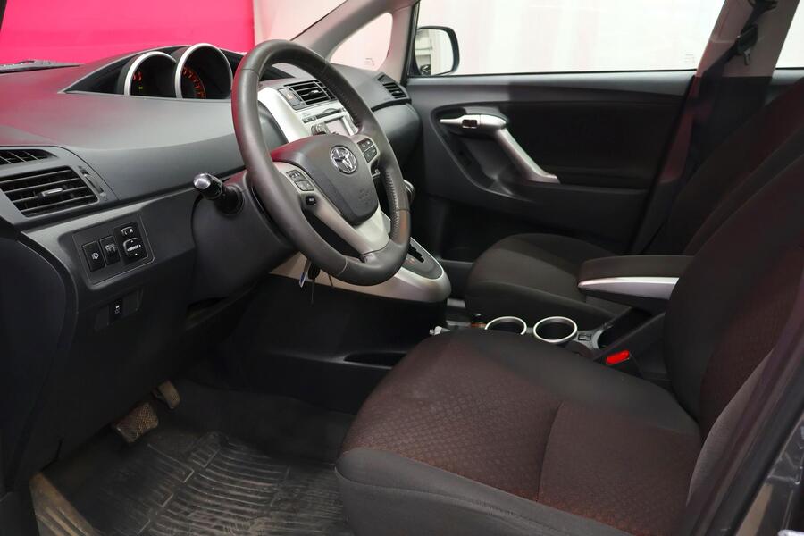 Toyota Verso vaihtoauto