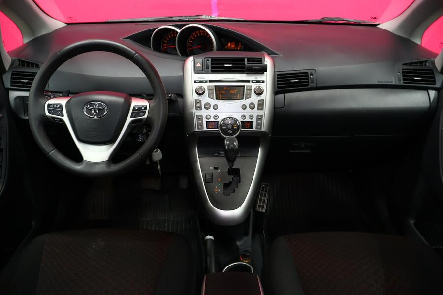 Toyota Verso vaihtoauto