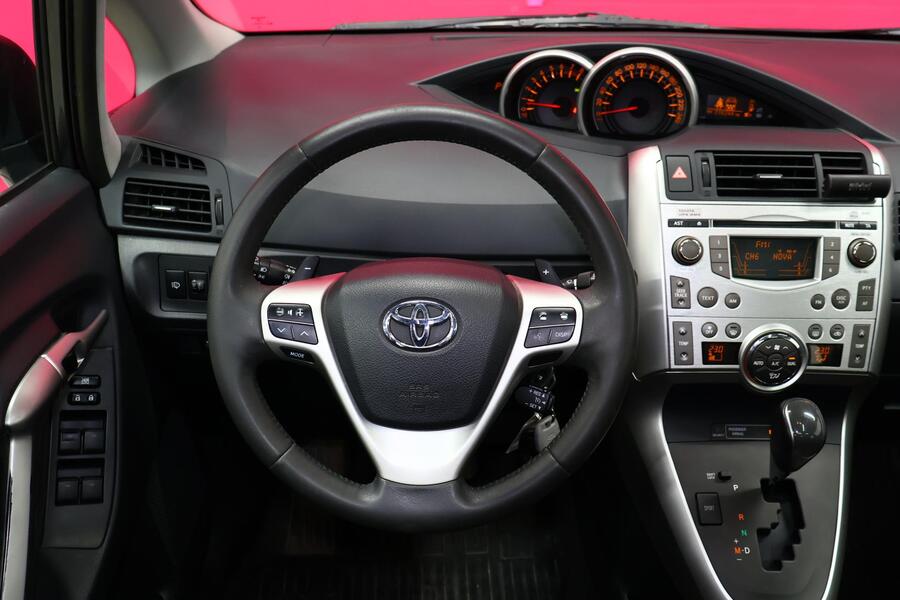 Toyota Verso vaihtoauto