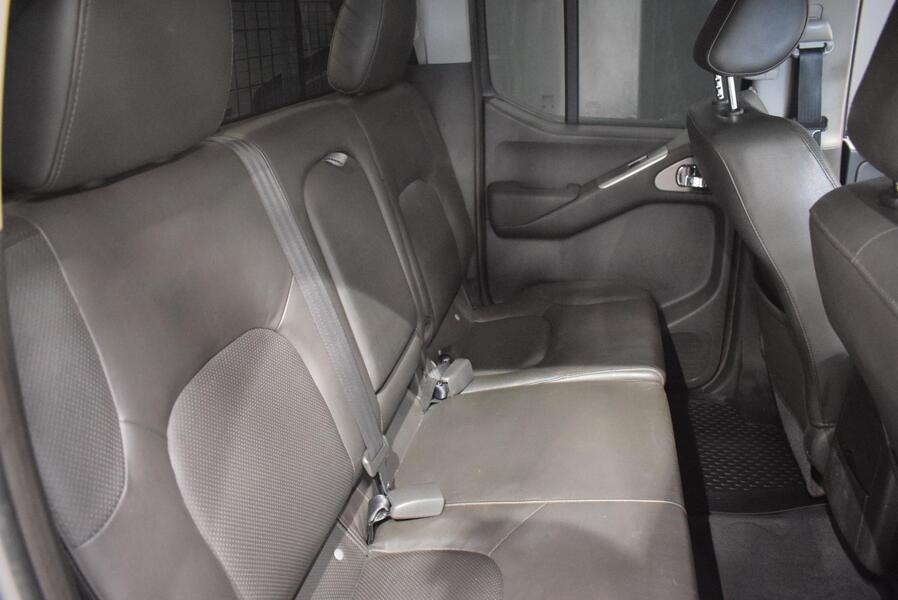 Nissan Navara vaihtoauto